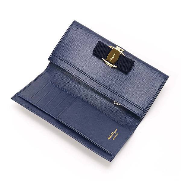 Salvatore Ferragamo wallet3