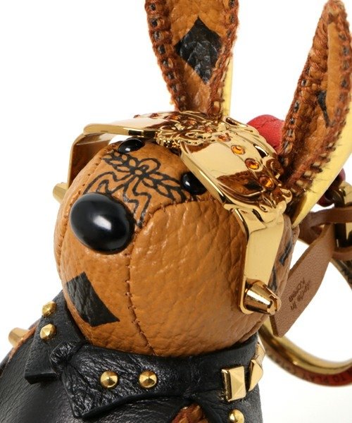 MCM rabbit bag charm11