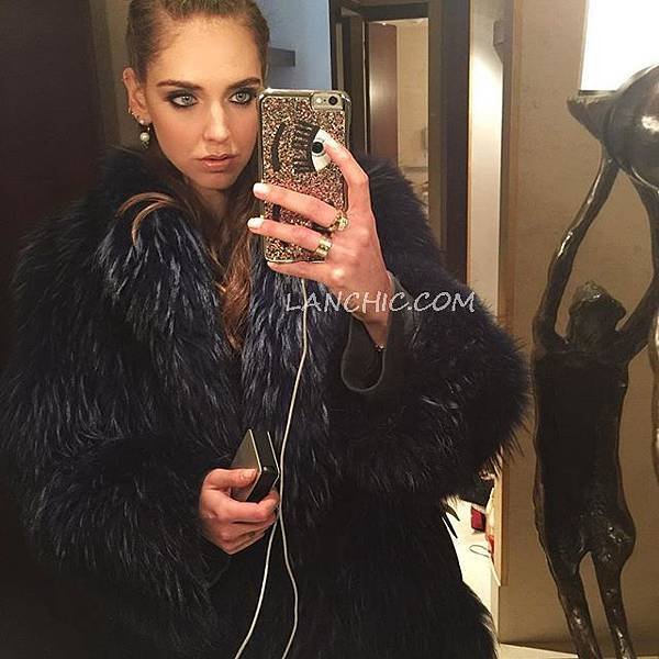 chiara ferragni flirting iphone cover5-1