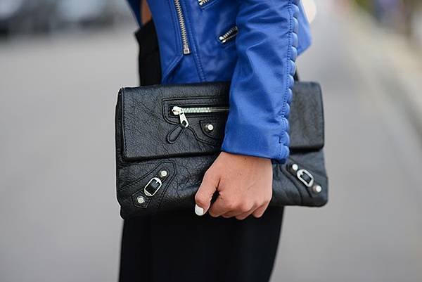 Balenciaga GIANT ENVELOPE BAG12