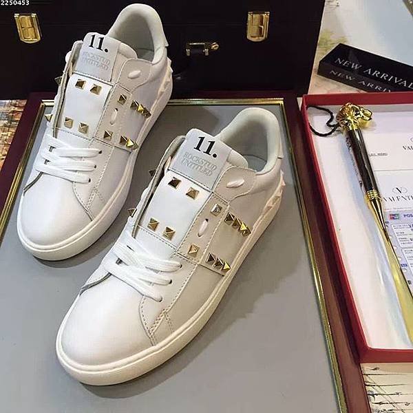 valentino-rockstud-sneaker2