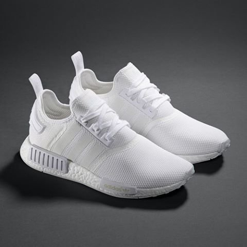 Adidas Originals NMD R1 SNEAKERS28