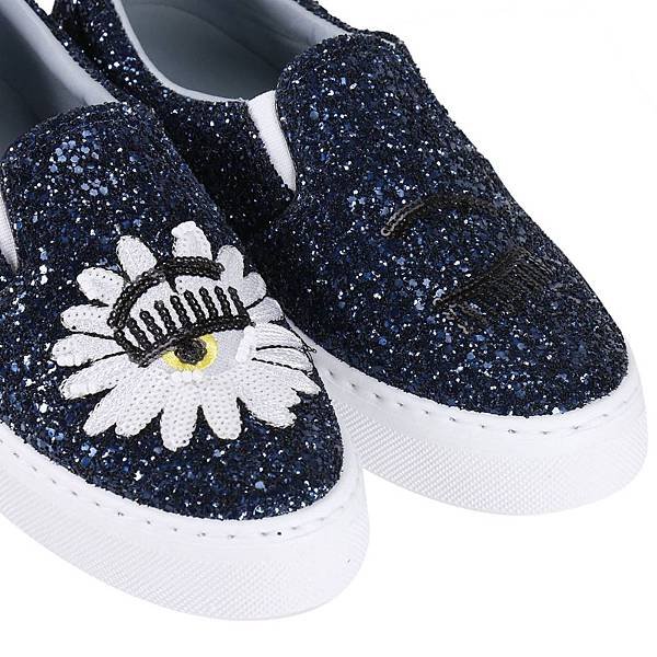 CHIARA-FERRAGNI-slip on sneakers4