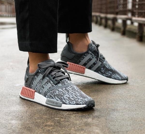 ADIDAS ORIGINALS NMD R2