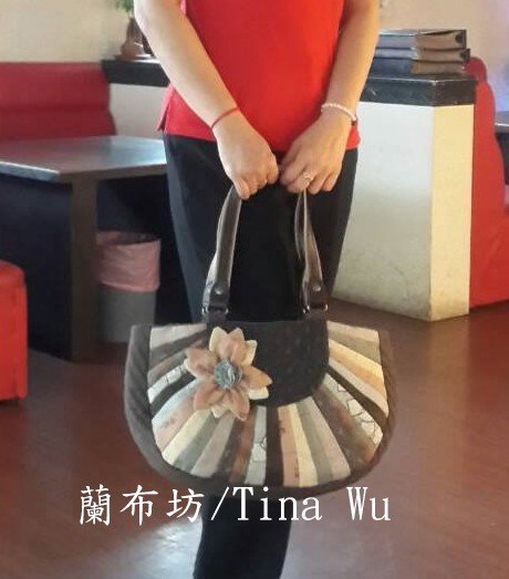 雙面大扇形半月型扇背包---Tina Wu-11