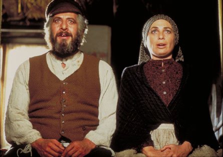 Fiddler-on-the-Roof-m08.jpg