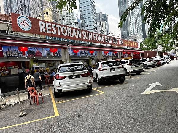 [星馬] DAY3 吉隆坡-土產店-新皇宮-國家美術館-巧克