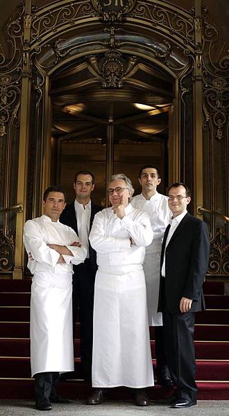 alainducasse_adour_team_stregis.jpg