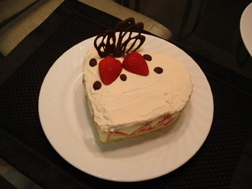 cake-white2.jpg