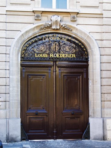 per-karlsson-entrance-to-champagne-louis-roederer-reims-champagne-marne-ardennes-france