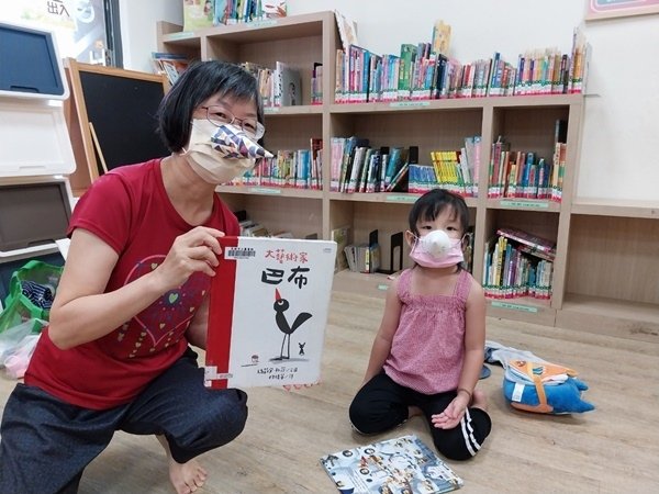 高雄市立圖書館鳳山曹公分館9/10說故事