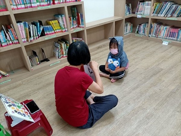 高雄市立圖書館鳳山曹公分館9/10說故事