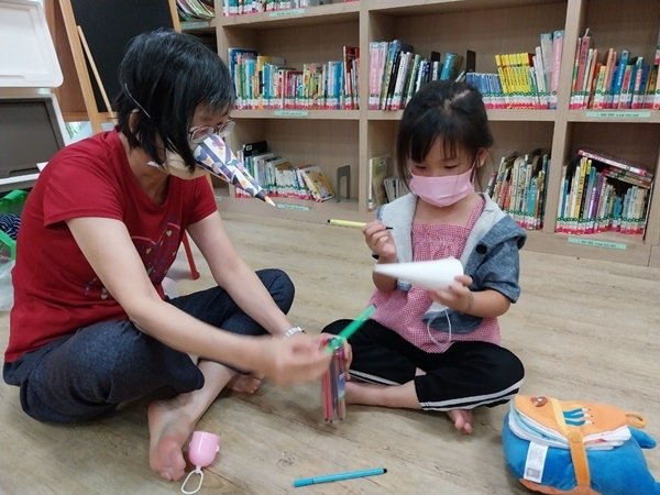 高雄市立圖書館鳳山曹公分館9/10說故事