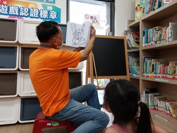 高雄市立圖書館鳳山曹公分館9/10說故事