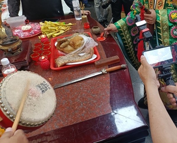 台南將軍苓雅寮金虎爺慈善會蒞臨鳳山白龍庵謁祖進香開光啟靈吉慶