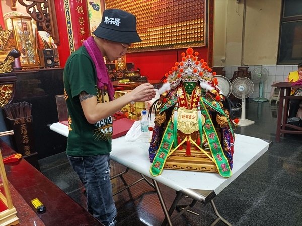 台南將軍苓雅寮金虎爺慈善會蒞臨鳳山白龍庵謁祖進香開光啟靈吉慶