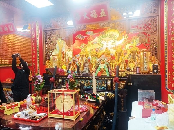 台南將軍苓雅寮金虎爺慈善會蒞臨鳳山白龍庵謁祖進香開光啟靈吉慶