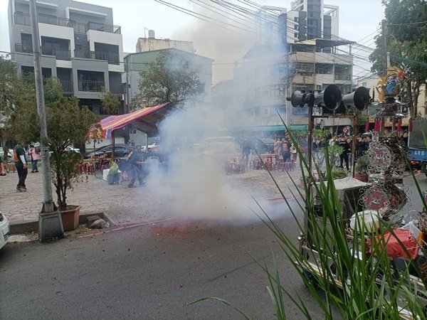 台南將軍苓雅寮金虎爺慈善會蒞臨鳳山白龍庵謁祖進香開光啟靈吉慶