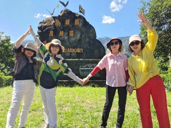 老頑童幸福專車茂林蝴蝶生態公園、神威天台山、旗山糖廠、武德殿