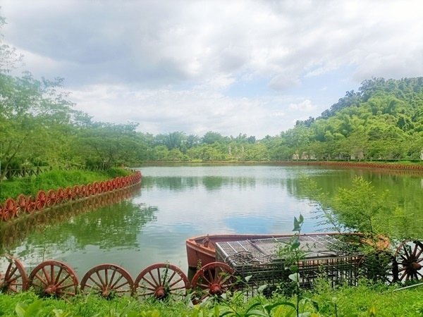 老頑童幸福專車茂林蝴蝶生態公園、神威天台山、旗山糖廠、武德殿