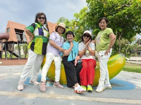 老頑童幸福專車茂林蝴蝶生態公園、神威天台山、旗山糖廠、武德殿