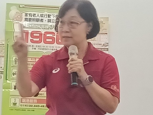 鳳山文衡里樂智幸福學堂長照宣講與康輔