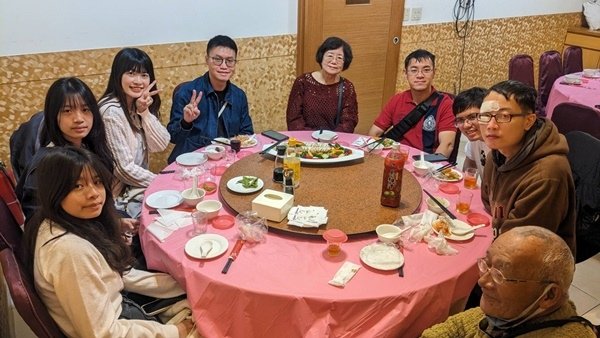2025高雄吉貝島海鮮餐廳新春劉家族餐敘