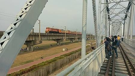 紐西蘭國際友誼團遊高屏舊鐵橋溼地公園、衛武營、佛陀營紀念館巡