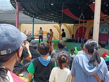 鳳山長青學苑書法水墨直笛班慈濟茶園、西湖渡假村一日遊