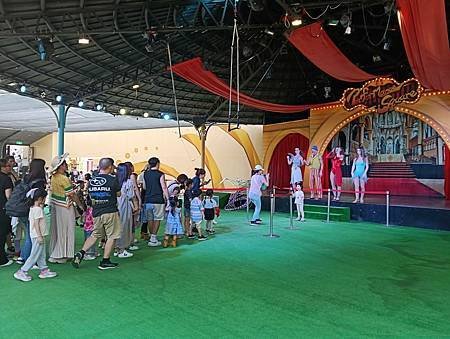 鳳山長青學苑書法水墨直笛班慈濟茶園、西湖渡假村一日遊