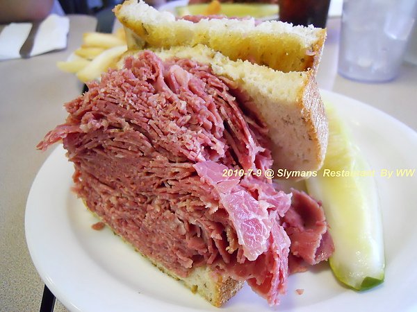 Slyman&apos;s ㄟ Corned Beef 三明治*3★