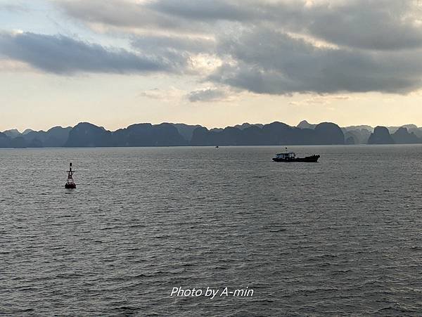 北越下龍灣之旅 07 國賓號日遊船(快艇+天井洞)