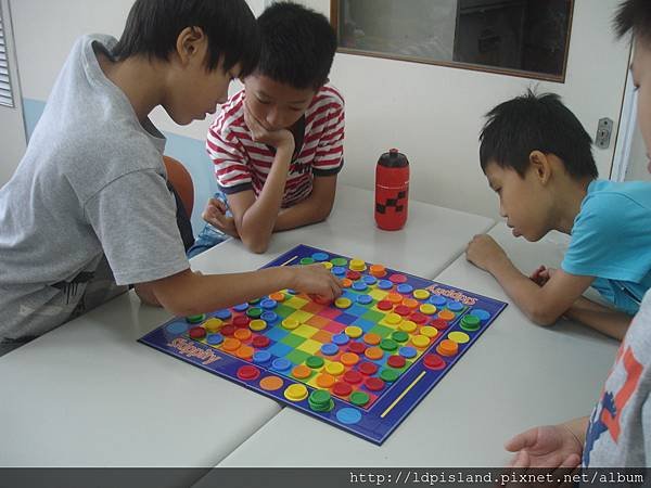 104.7.30 第三堂 跳跳棋、格格不入