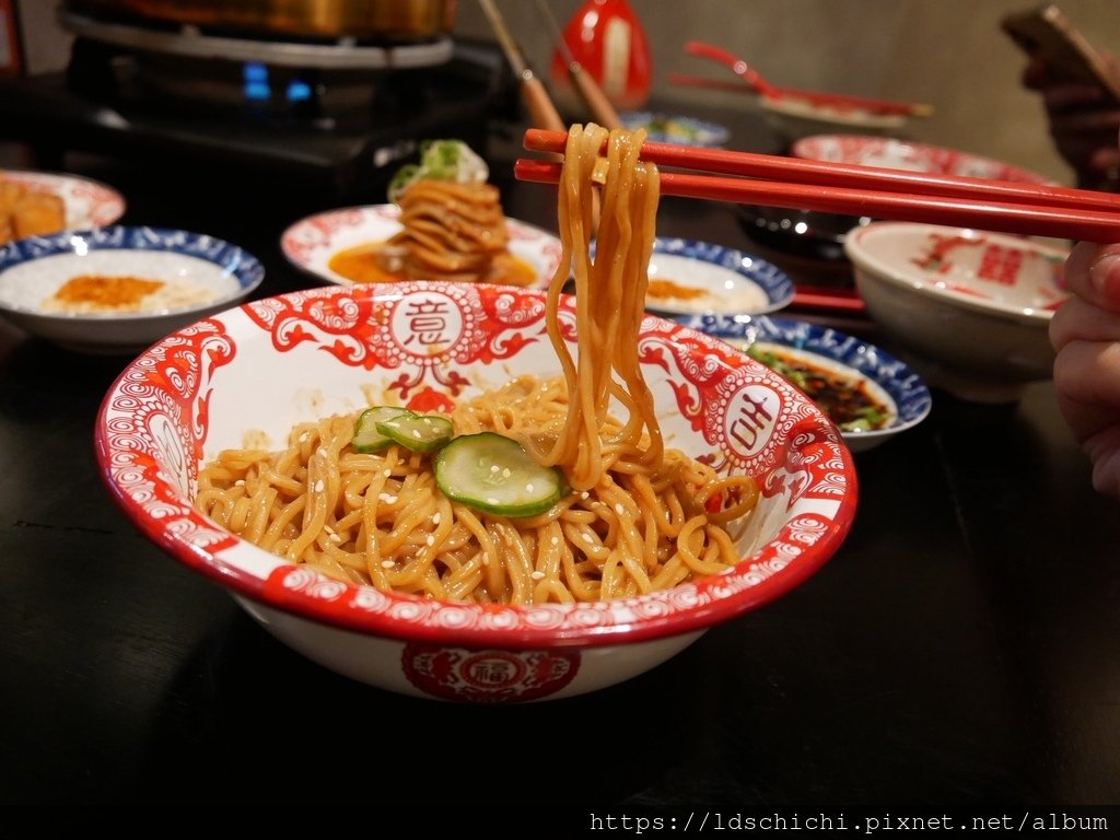 【台北美食】台北大安區美食「聚面」推薦-臺灣也吃得到四川擼串