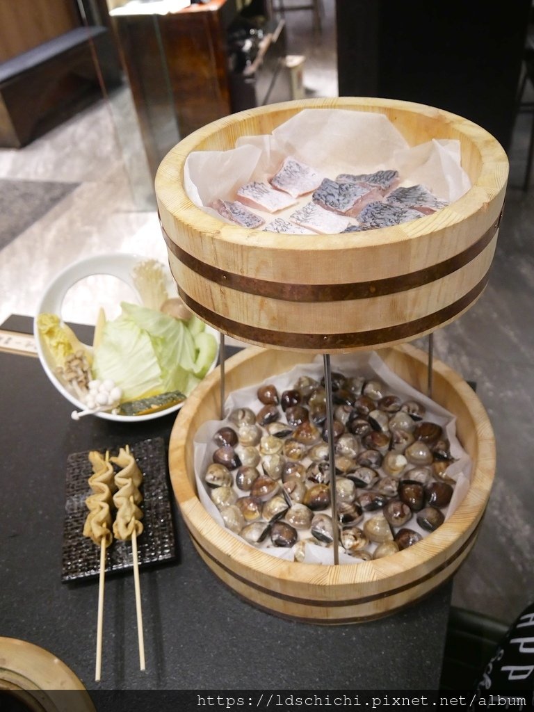 【台北信義區美食】韓式料理推薦『韓吃一隻雞｜微風信義店』-澎
