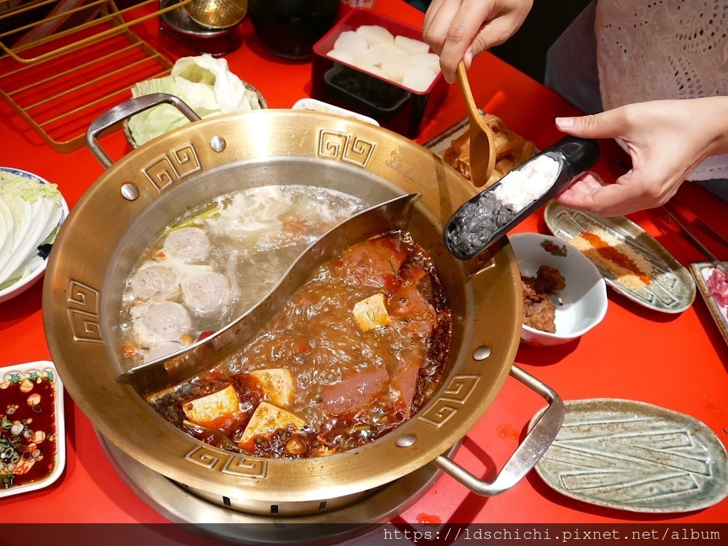 【台北美食】通化夜市美食推薦『壹直串麻辣鴛鴦』-高ＣＰ值串串