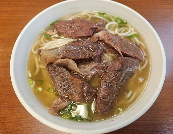 3-永康牛肉麵小碗清燉牛肉麵(調整).jpg