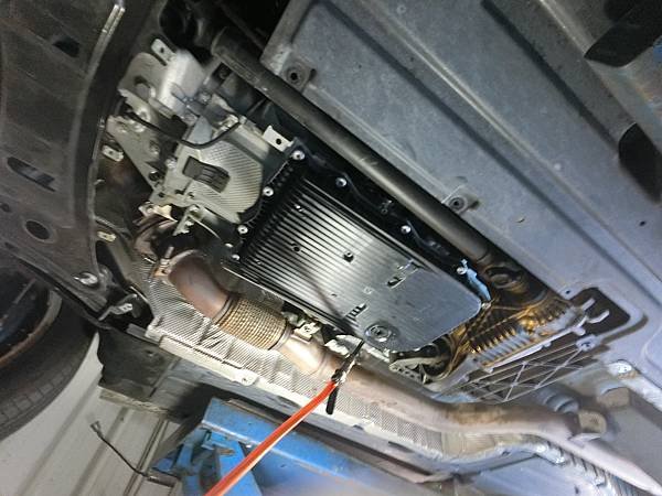 BMW.X4.冷氣保養+氫氧除碳+AGM電瓶+福土煞車油更換