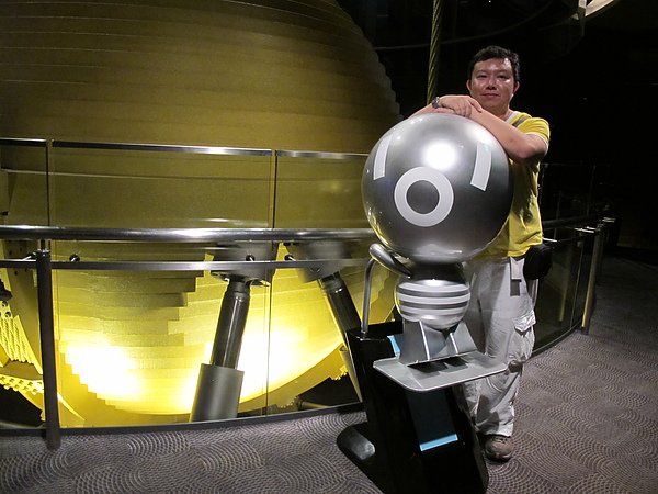 (424) 抱着银色风阻尼器宝贝 Oh Im With Silver Damper Baby.JPG