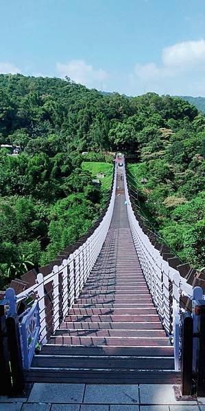 白石湖吊橋踏青