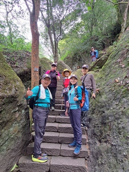 20231025 小三通八閩山海遊08：武夷山，天遊峰（AA