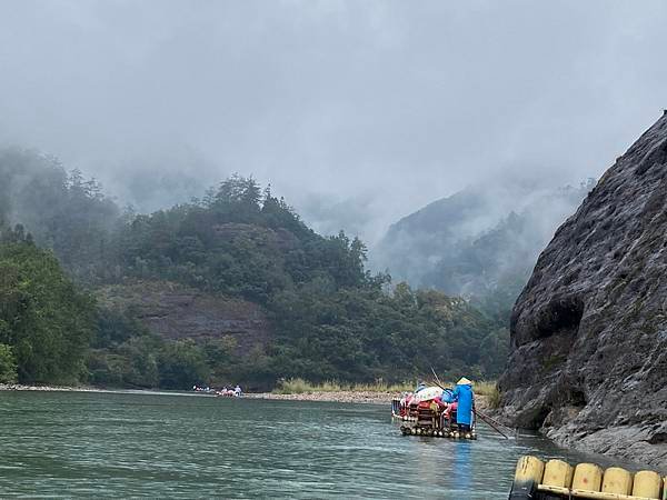 20231026 小三通八閩山海遊10：武夷山，九曲溪竹筏漂