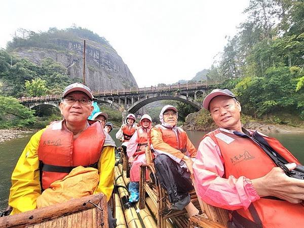 20231026 小三通八閩山海遊10：武夷山，九曲溪竹筏漂