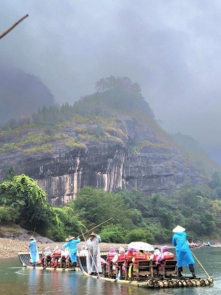 20231026 小三通八閩山海遊10：武夷山，九曲溪竹筏漂