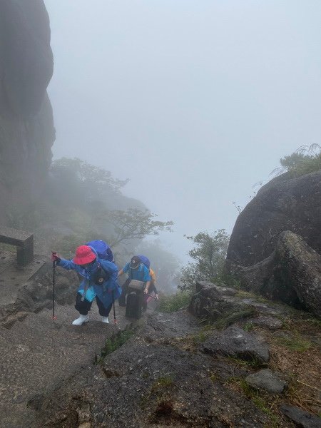 20240927 拿捏黃山徒步行（下）A進B出天都峰