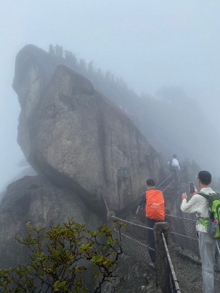 20240927 拿捏黃山徒步行（下）A進B出天都峰