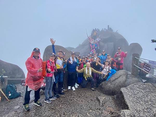 20240927 拿捏黃山徒步行（下）A進B出天都峰