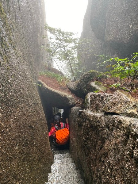 20240927 拿捏黃山徒步行（下）A進B出天都峰