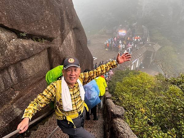 20240927 拿捏黃山徒步行（下）A進B出天都峰