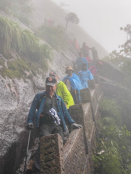 20240927 拿捏黃山徒步行（下）A進B出天都峰